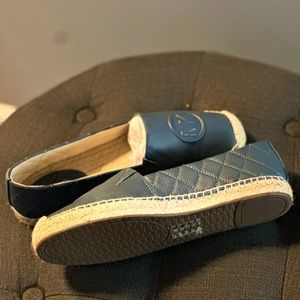 Michael Kors Dylan Espadrille Leather in Chambray size 7. Summer ready
